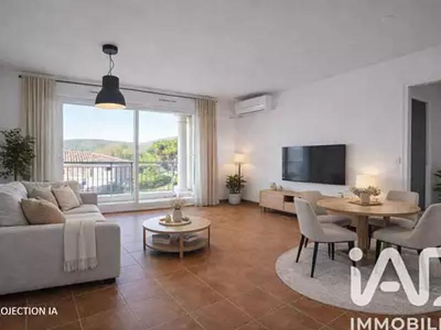 Sainte Maxime 83120 Achat / Vente appartement 2 pièces t2 au dernier étage parking