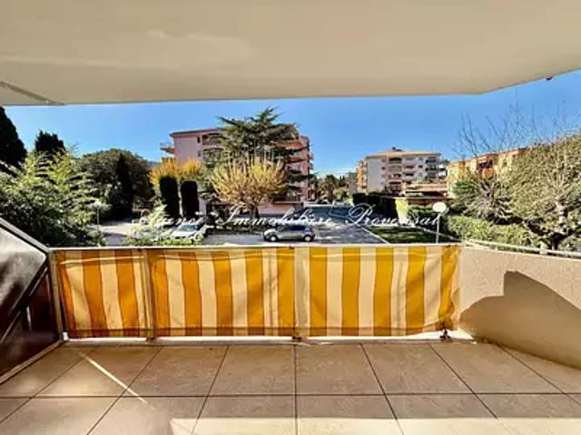 Sainte Maxime 83120 Achat / Vente appartement 2 pièces t2 parking