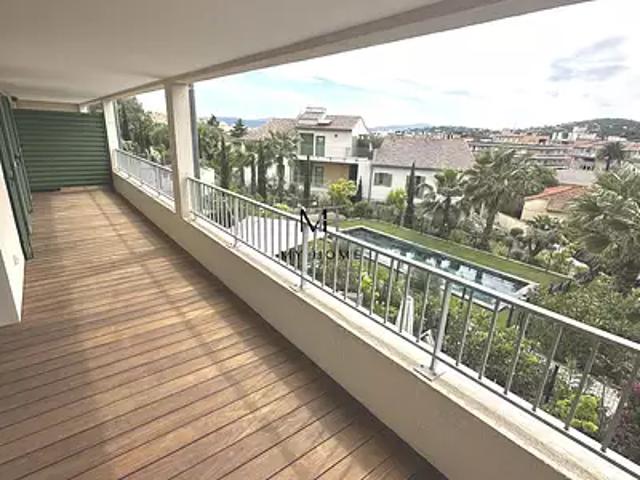 Sainte Maxime 83120 Achat / Vente appartement 3 pièces t3 piscine