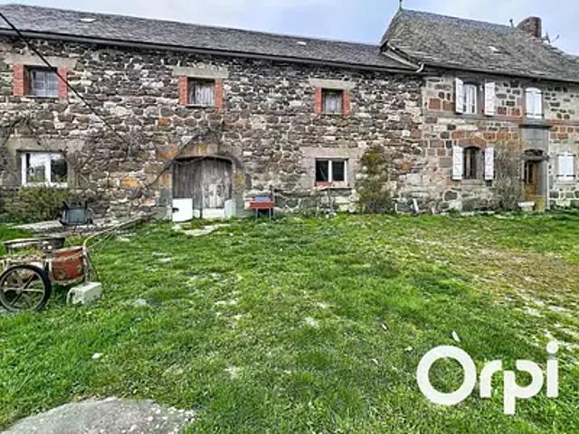Sainte Marie 15230 Achat / Vente maison 4 pièces t4 jardin cave