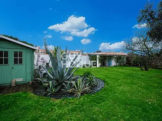 Sainte Marie de Ré 17740 Achat / Vente maison 7 pièces t7 au dernier étage piscine