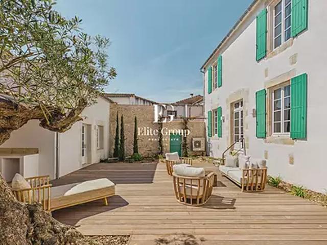 Sainte Marie de Ré 17740 Achat / Vente maison 9 pièces t9 piscine cave