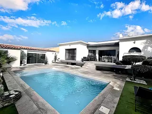 Sainte Soulle 17220 Achat / Vente maison 5 pièces t5 au dernier étage piscine