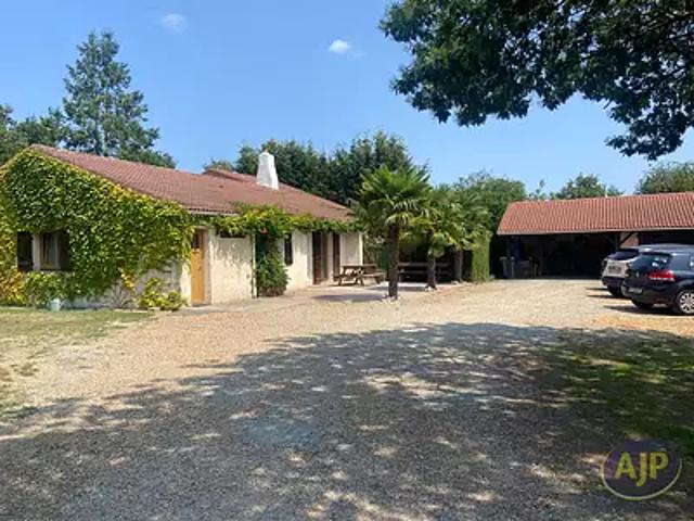 Sainte Pazanne 44680 Achat / Vente maison 8 pièces t8 au dernier étage