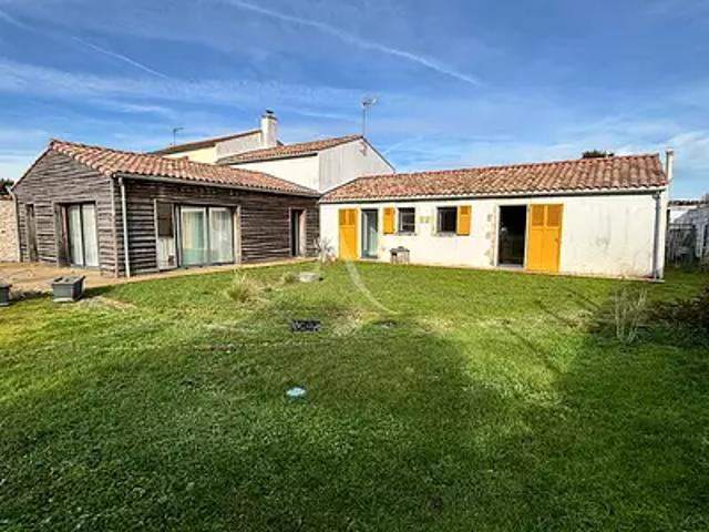 Sainte Radégonde des Noyers 85450 Achat / Vente maison 6 pièces t6 au dernier étage