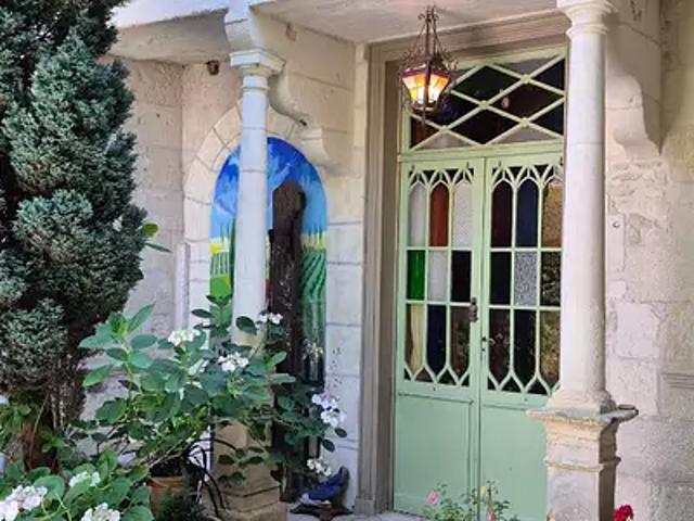 Saintes 17100 Achat / Vente maison 12 pièces t12 au dernier étage terrasse