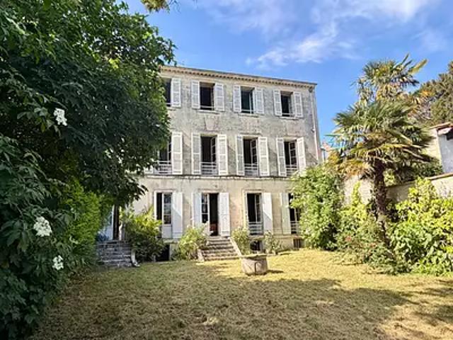 Saintes 17100 Achat / Vente maison 14 pièces t14 cave
