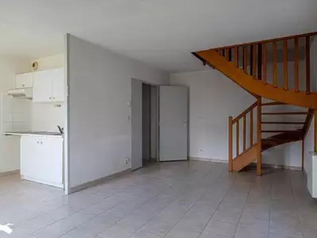 Saintes 17100 Achat / Vente appartement 3 pièces t3 parking