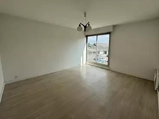 Saintes 17100 Achat / Vente appartement 4 pièces t4 parking