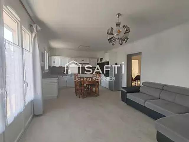 Saintes 17100 Location appartement 3 pièces t3 balcon parking