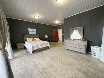 Sajalices / el espave / 1001m / 4 habitacion / 2 parking / terraza | 4 recámaras por 250000.00 en Sajalices