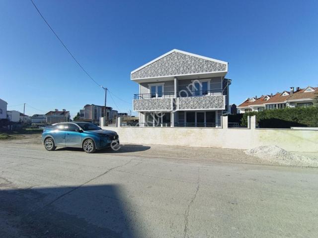 Saka Gayrimenkulden İskanlı Sıfır 2+1 Villa Cadde Cepheli
