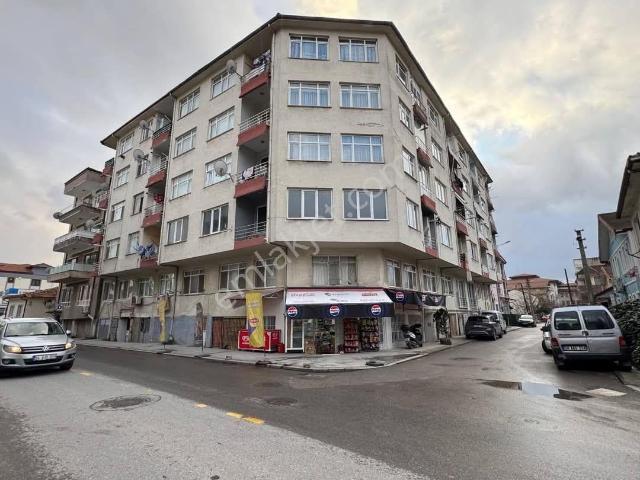 Sakarya Adapazarı Orta Mahallesi'nde 3+1 Satılık Daire