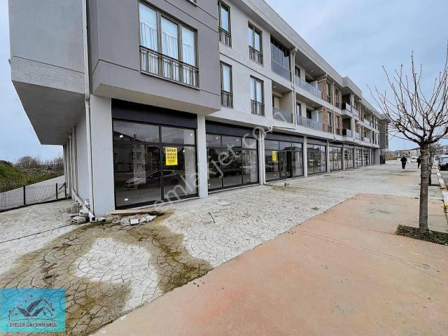 Sakarya Adapazarı Tepekum Caddesi Üzeri 1400 M² Satılık Dükkan