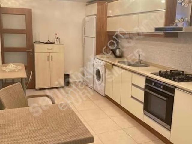 Sakarya Caddesinde, Site İçinde 3+1 Eşyalı Kiralık Daire