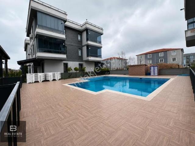 Sakarya Karasu'da 2+1 Eşyalı Havuzlu Site Satılık Daire