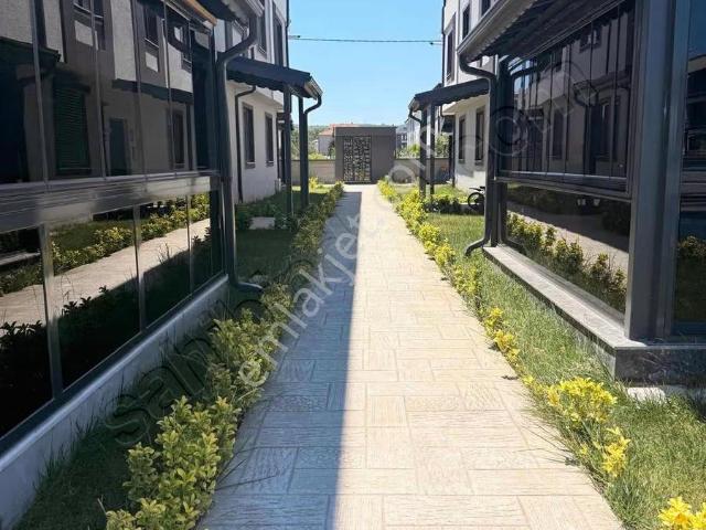 Sakarya Karasu'da 2+1 Kış Bahçeli Havuzlu Sitede Satılık Daire