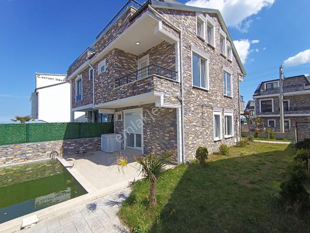 Sakarya Kocaali De 4+2 Havuzlu, Deniz Manzaralı Müstakil Villa Vılla For Sale