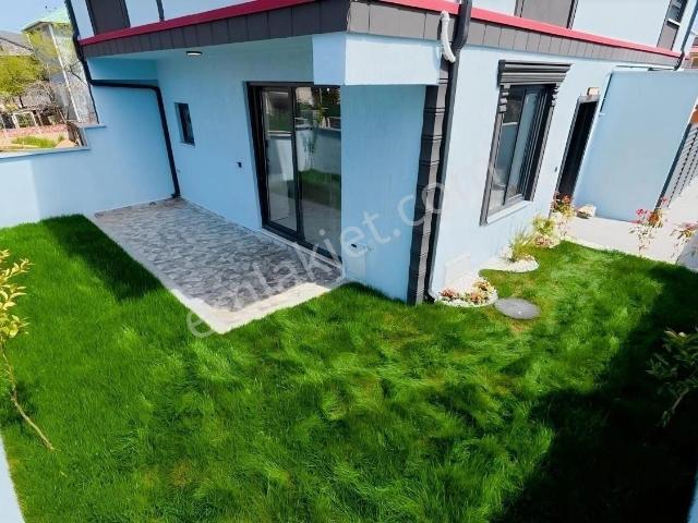 Sakarya Kocaali Yalı Mah'de Satılık 4+1 Müstakil Bahçeli Villa