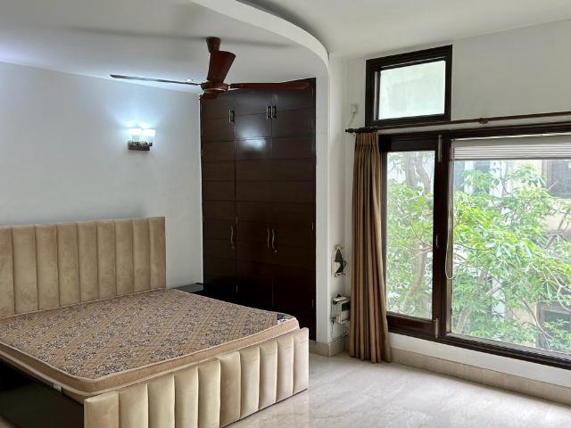 Saket 4 Bedroom 300 Sq. Yd. Apartment in Saket Delhi Listing ID: #9888