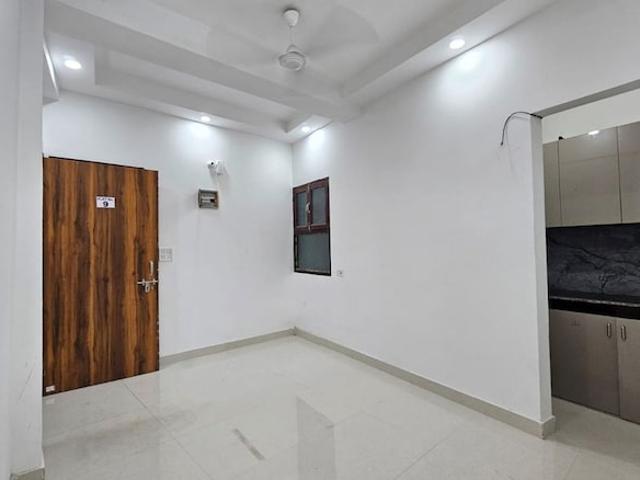 Saket, South Delhi 1 Bedroom 400 Sq. Ft. Builder Floor in Saket Delhi Listing ID: #10352