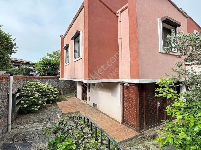 Sakinliğin İçinde Kiralık 4+1 Tripleks Villa, 180m², Bahçeli