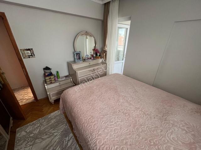 Saklambac Cadddesi Yakını Katta 3+1