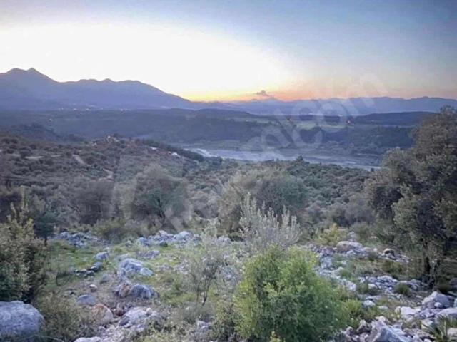 SAKLIKENTE 1 KM MESAFEDE EŞSİZ DOĞA MANZARALI YATIRIMLIK TARLA
