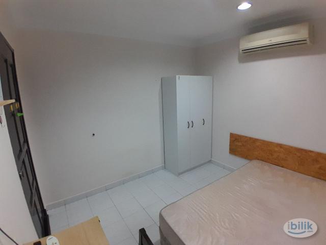 [Salvia Flat] Mixed Gender Unit Medium Room Next to Giant, NSK, The Strand Mall, MUST