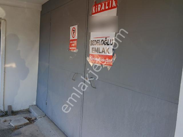 Salı Gnleri Kurulan Halk Pazarında 33 M2 Demir Kapılı Depo