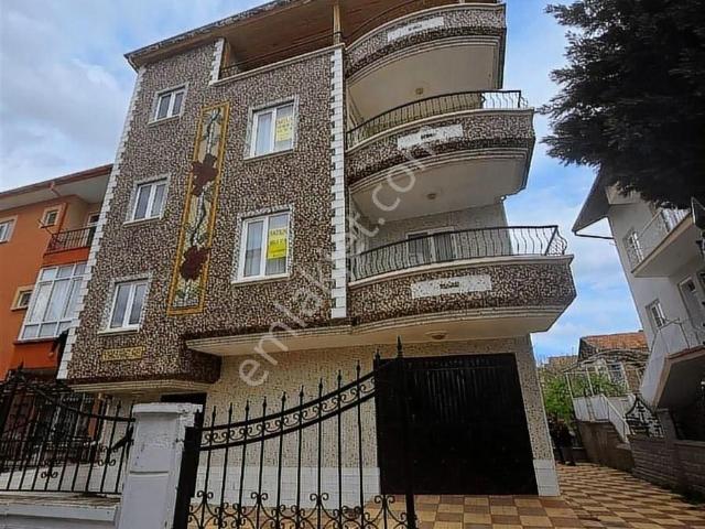 Salı Pazarı Yanı 6+1 Trıblexs 3 Katlı Mustakıl Ev Teraslı Garajl