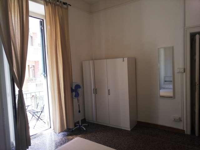 Sala affascinante in appartamento a Nomentano, Roma