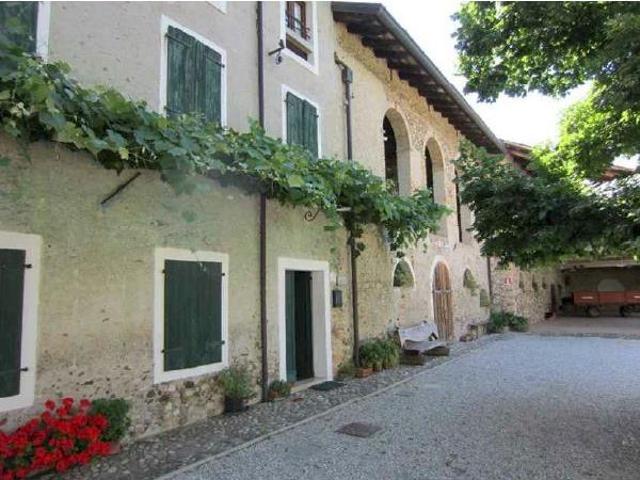 SALA CONVEGNI in VENDITA a LESTIZZA Lestizza