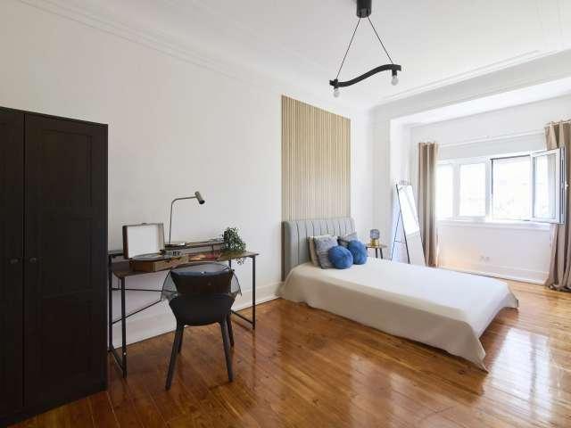 Sala 3 Av. Poeta Mistral 15 2E