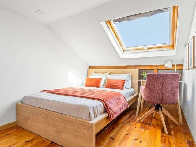 Quarto em apartamento de 8 quartos, Lisboa