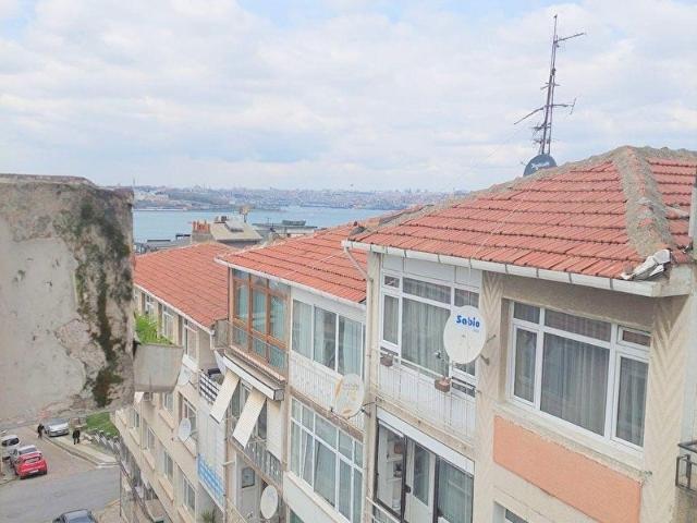 SALACAK ŞERİFBEY ÇEŞME SOKAKTA 2+1 80 M2 KISMEN DENİZ GÖREN DAİRE