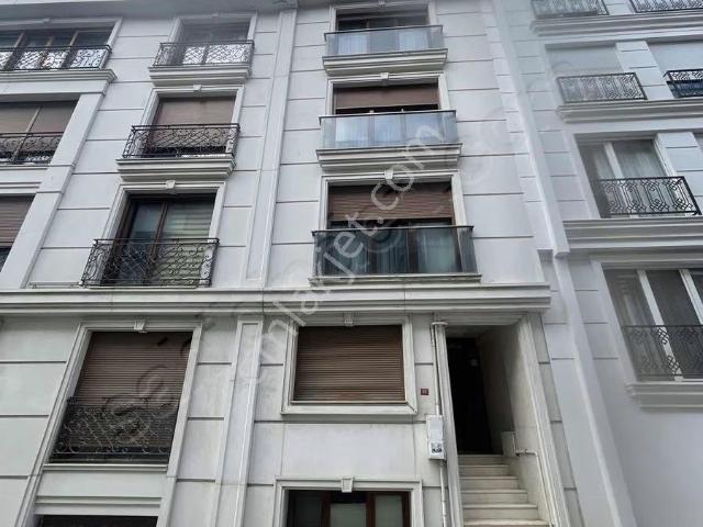 Salacak'ta Fırsat 1+1 Kiralık Daire
