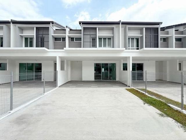 Salak Tinggi Sepang Full Loan Teres 15 Tingkat TOWNHOUSE