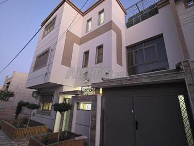 Salam belle maison à vendre