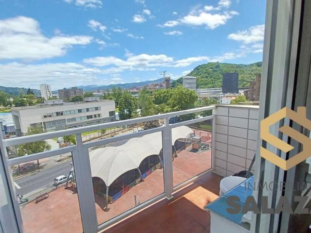 SALAZAR ALQUILA EN BARRIO AZURLEKU