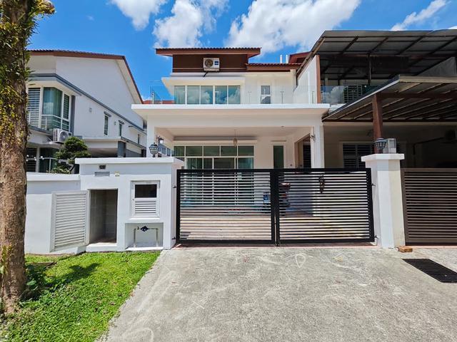SALE Ampang Saujana Double Storey like corner Extra Land Refurbished