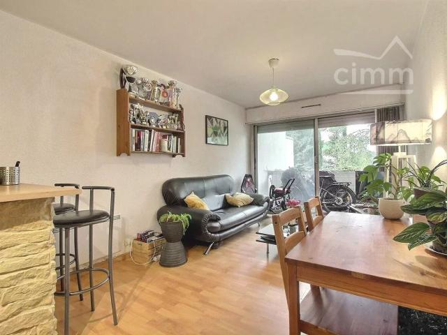T2 44 m² avec balcon, cave et parking