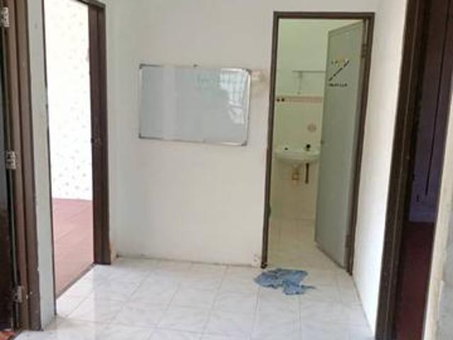 Sale Double Storey Taman Kempas