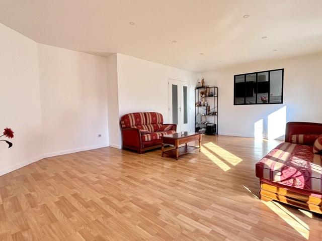 Sale House Les Pavillons sous Bois 360,000 €