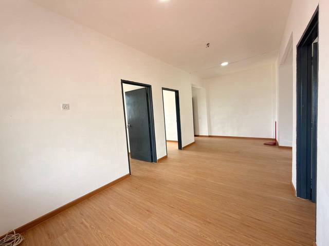 Sale Pontian Flat Block B Level 1 Jalan Sri ApiApi 3 bed