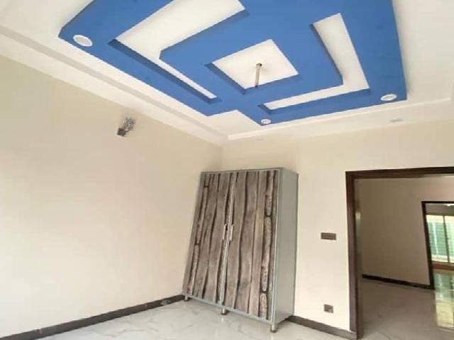 Sale the ideally located house for an incredible price in Pakistan | Clasf real estate