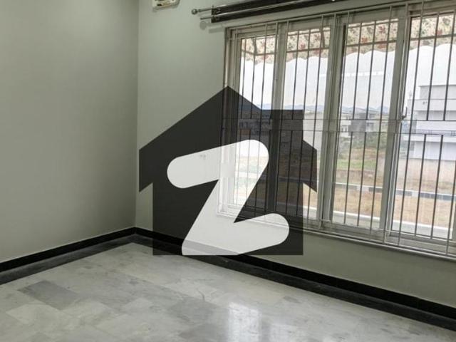 Sale The Ideally Located House For An Incredible Price Of Pkr Rs. 128000 E 11