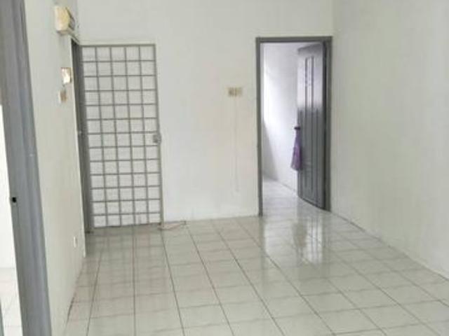 SALE WHOLE HOUSE KEPONG INDUSTRl PARK KIP WANGSA PERMAI KEPONG