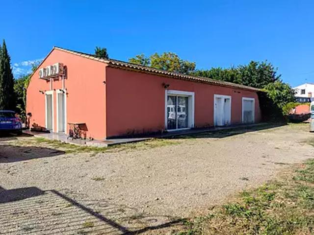 Salernes 83690 Achat / Vente divers 8 pièces