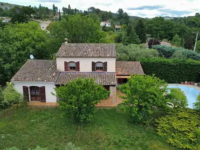 Salernes 83690 Achat / Vente maison 5 pièces t5 piscine jardin